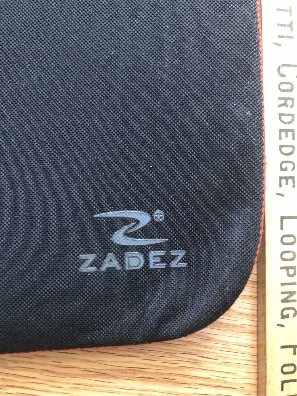 ZADEZ Neoprene Laptop Tablet‎ Holder Black Red 13 x 10 inches